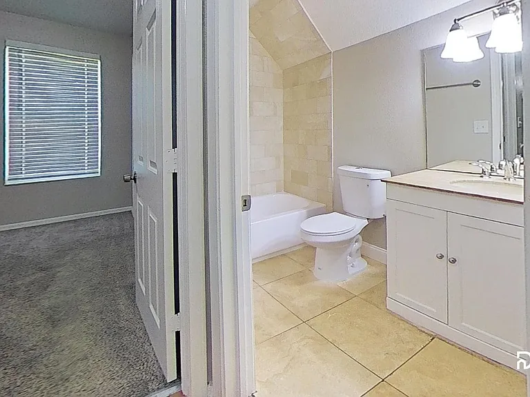 3306 Summer Island Ct — Photo 12