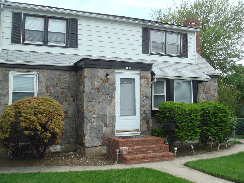 2nd image of 1833 Front St