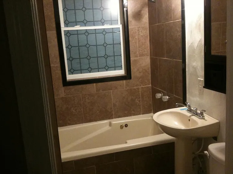 6921 Warwick Blvd — Photo 3