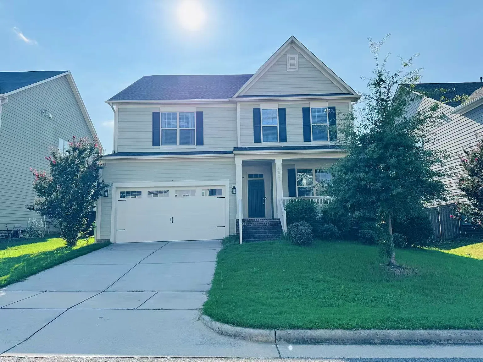 5 bed, 2936 sqft, $2,500 — Photo 1