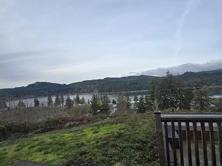 Lakepointe Way — Photo 2