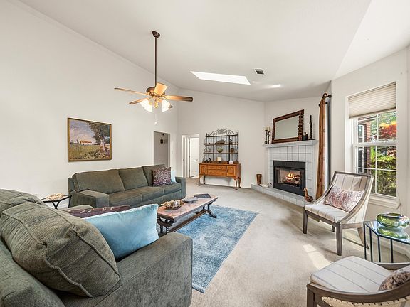 4th image of 117 Forest View Cir