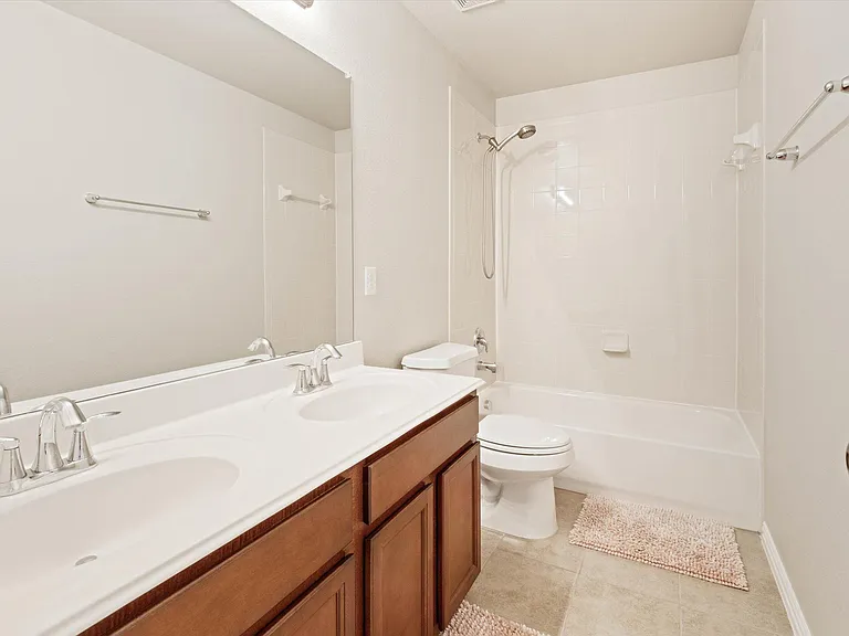 8720 Devonshire Dr — Photo 25