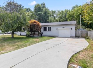 751 Liberty St, Algonac, MI 48001