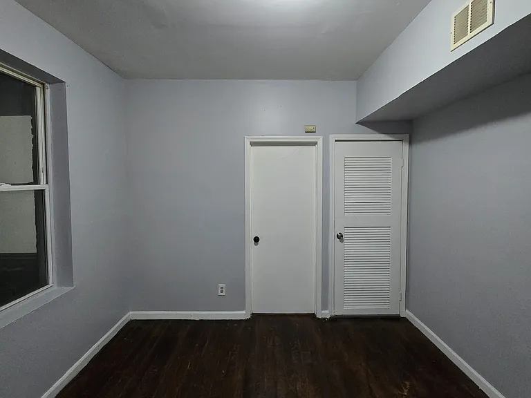 310 14th Ave #5 — Photo 10
