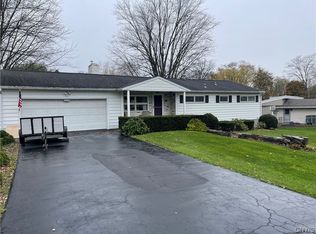 6028 E Pine Grove Rd, Cicero, NY 13039