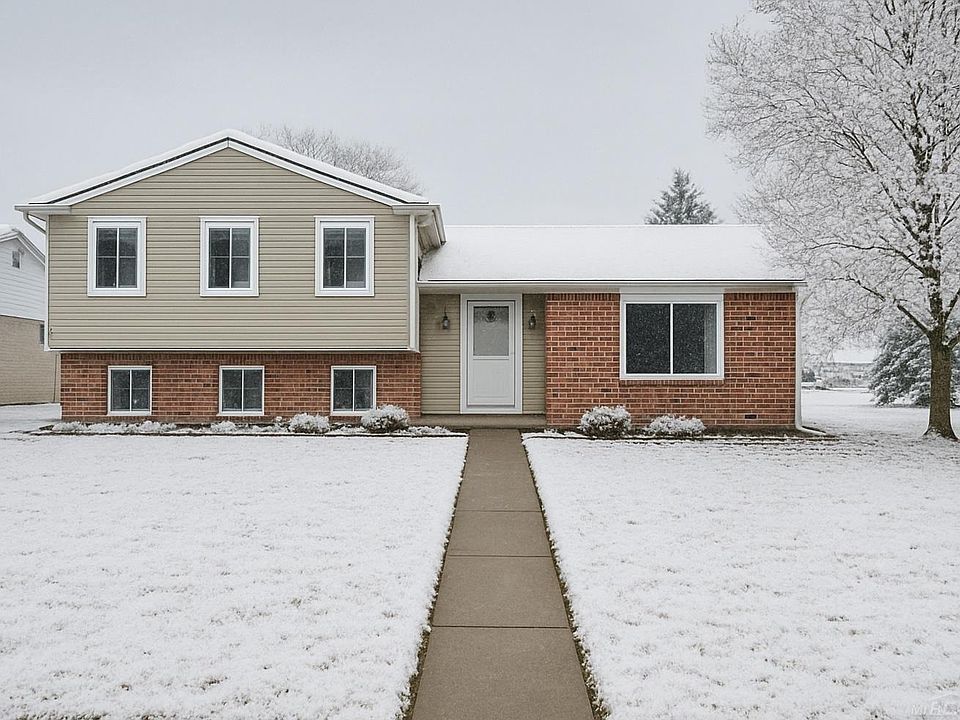1st image of 43263 Hartwick Dr