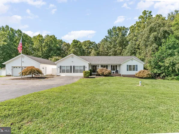 8385 Dents Ln, Charlotte Hall, MD 20622