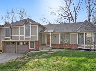 10314 Century Ln, Overland Park, KS 66215
