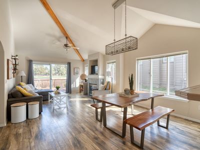 860 Golden Pheasant Dr, Redmond, OR, 97756