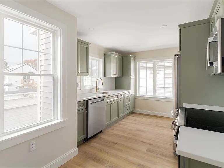 121 Fayette St #B — Photo 3