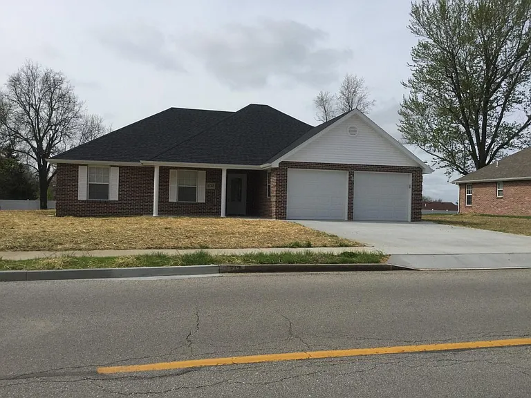 4713 Rainbow Dr — Photo 1