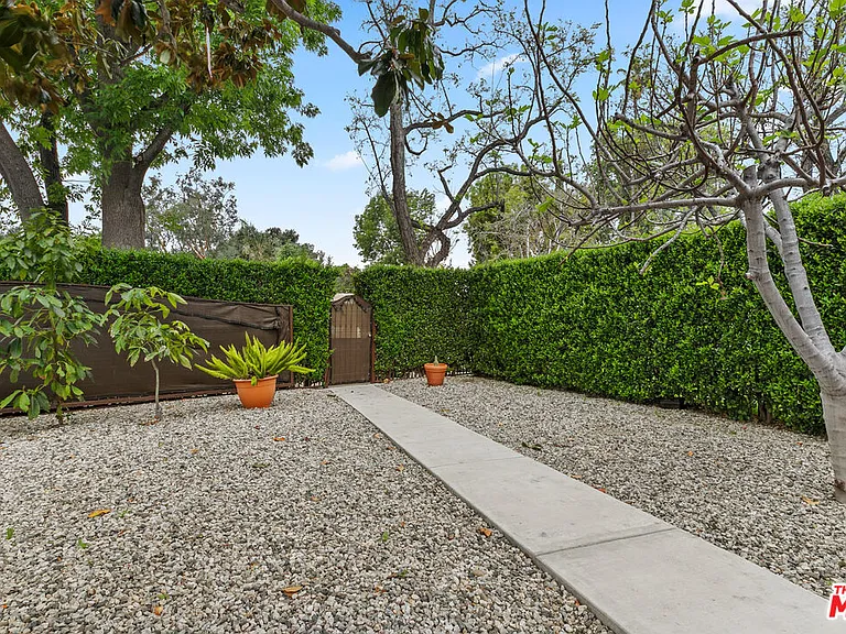 6742 Sunny Brae Ave — Photo 4
