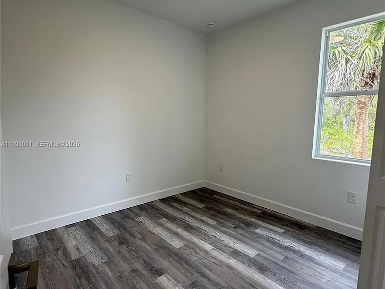 10087 Amicola St #0 — Photo 4