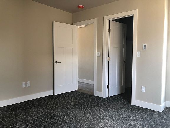 5th image of 1000 Tailwind St #713