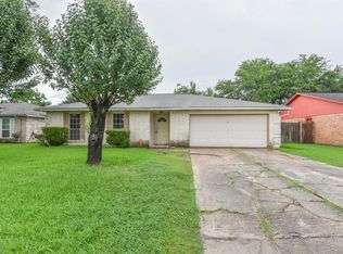 2209 Meadow Lark Ln, La Porte, TX 77571