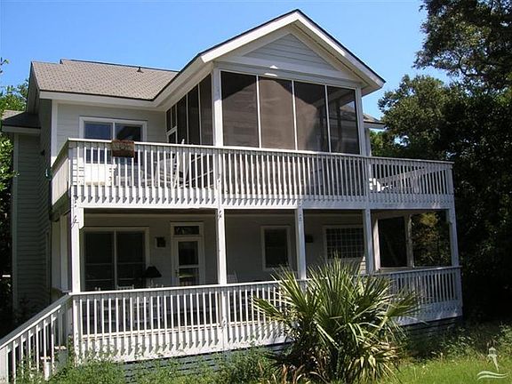 2nd image of 118 N Bald Head Wynd