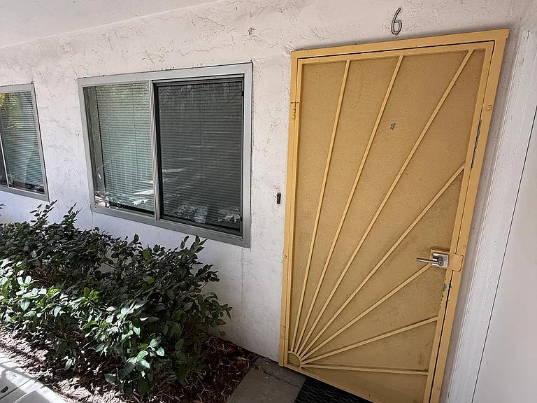 3911 Oregon St #6 — Photo 4