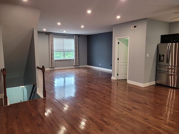 Open concept living area/kitchen