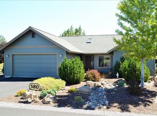 580 Victoria Falls Dr, Redmond, OR 97756
