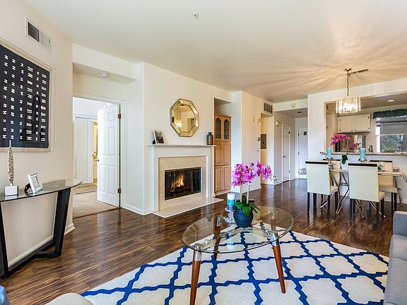 3rd image of 905 Sunrose Ter APT 103