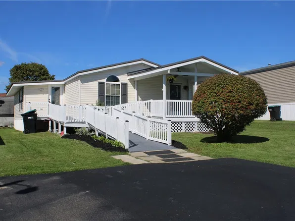 24 Maruca Dr, Greensburg, PA 15601