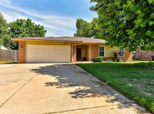 225 W Chantilly Way, Mustang, OK 73064