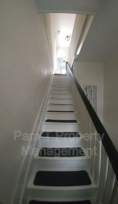 1 bed, 1.0 bath, 985 sqft, $1,475 — Photo 3
