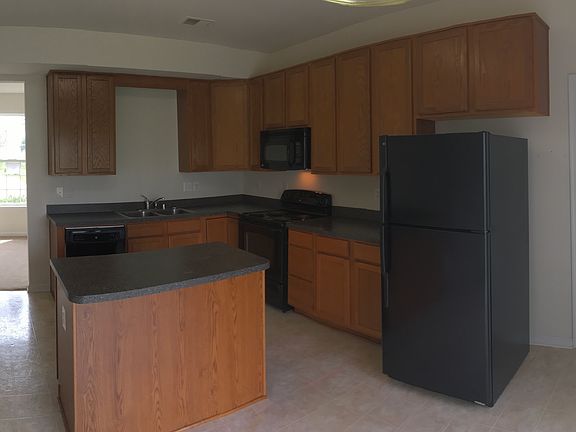 Fully applianced kitchen