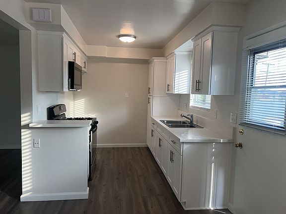 5th image of 2510 Hermosa Ave
