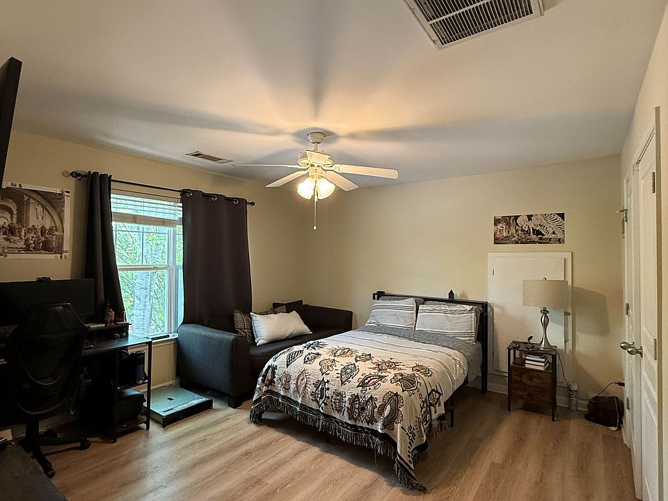 1st image of 1035 Barnett Shoals Rd APT 450