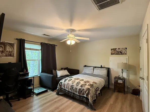 1035 Barnett Shoals Rd, Athens, GA