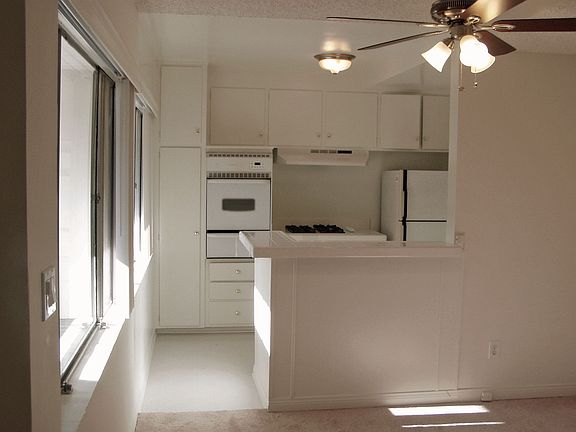 4th image of 18300 Napa St APT K