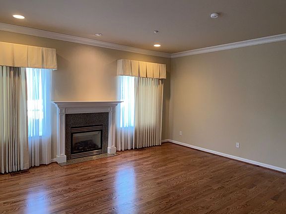 3rd image of 1301 67th St SE Unit 20A
