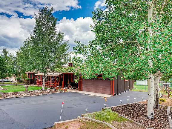 5th image of 755 Northwoods Dr E