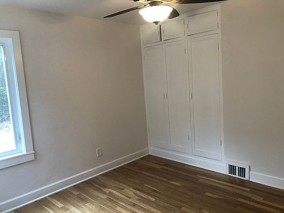 5th image of 635 SE Spring St