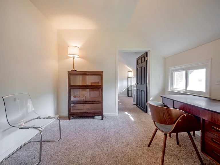 Flex space off of the primary bedroom (office, walk-in closet).