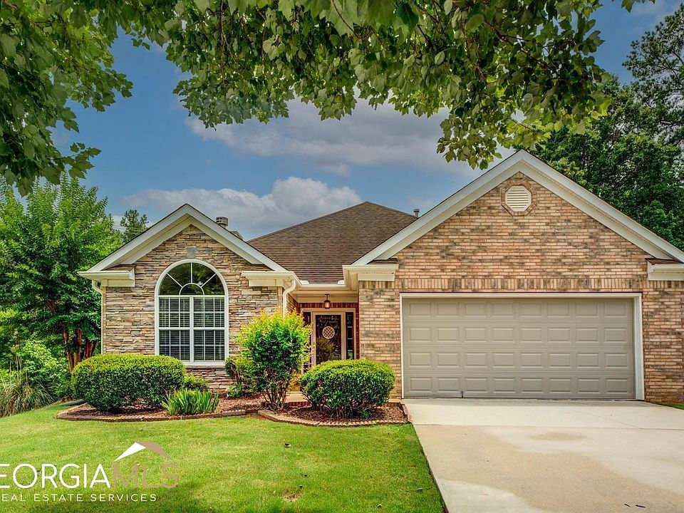 1st image of 1102 Strath Clyde Way