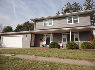 3026 1st Ave NW, Cedar Rapids, IA 52405