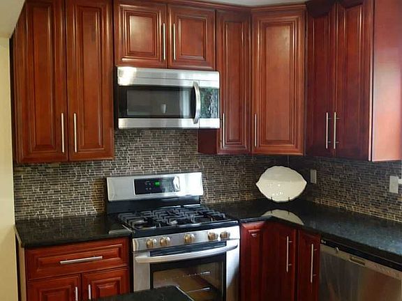 4th image of 151 Pikemont Dr