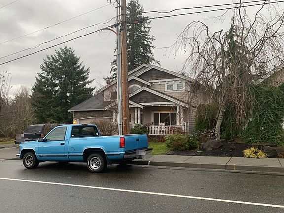 2nd image of 5025 75th Ave NE