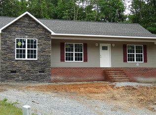 16 Brandy Wine Dr, Thomasville, NC 27360