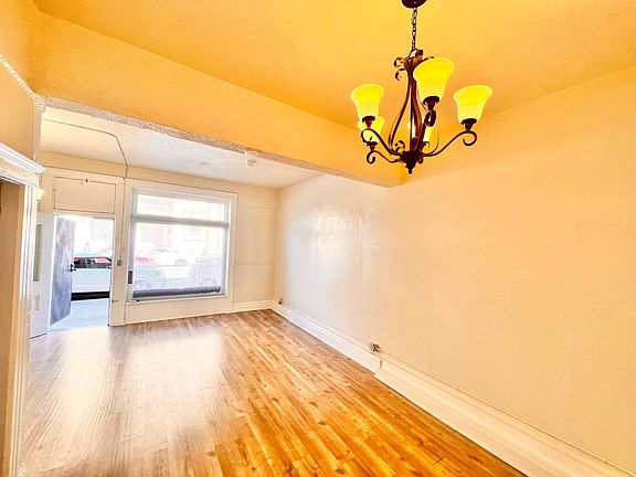 5th image of 561 Fillmore St