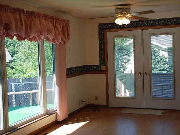 3rd image of 1 Belmont Ct