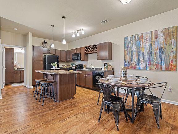 Hughes - 2 Bed / 2 Bath - 1,088 Sq.Ft.