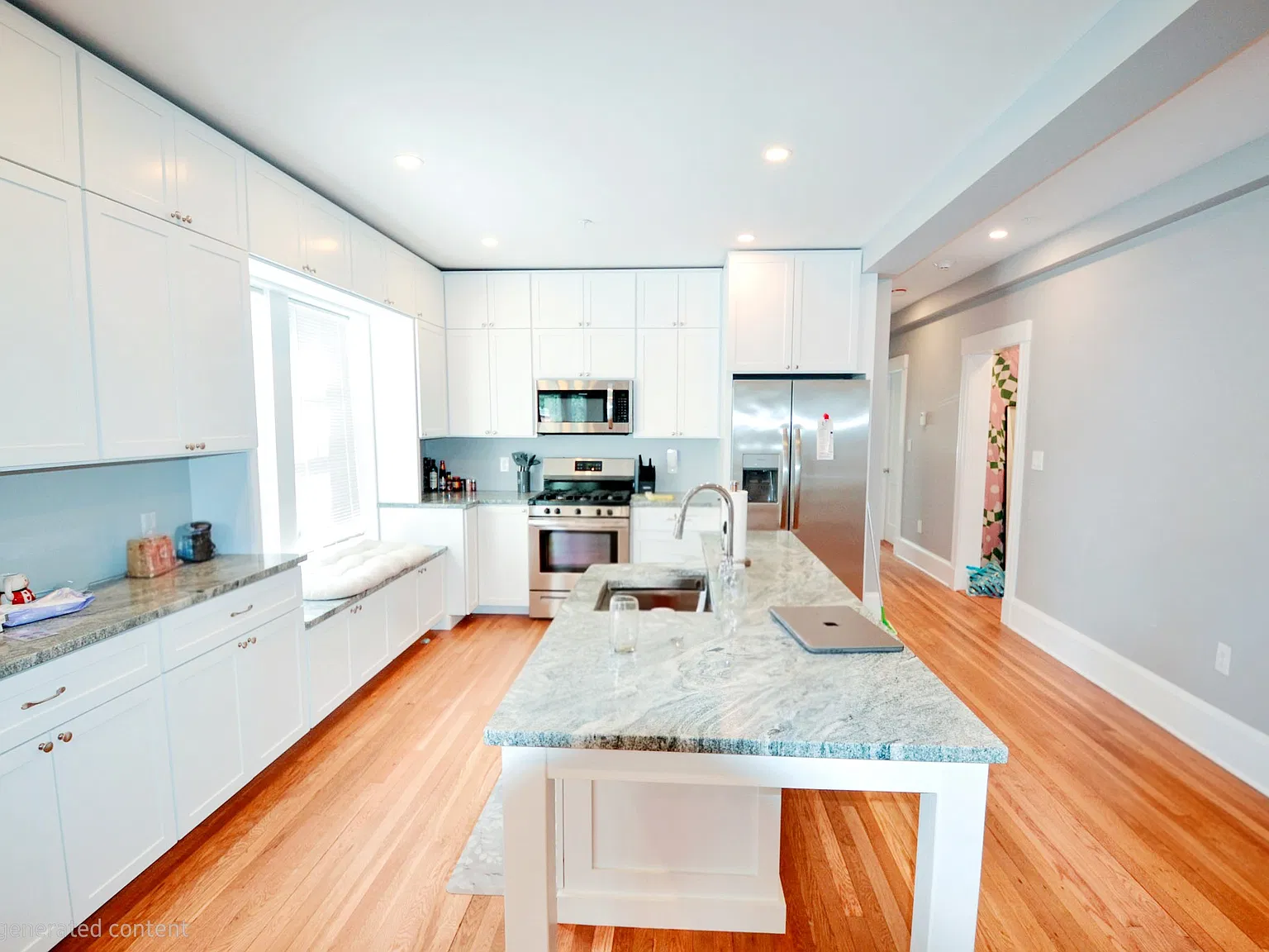 4 bed, 1500 sqft, $7,600 — Photo 2