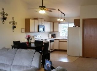 3154 Midvale Dr, Janesville, WI 53546