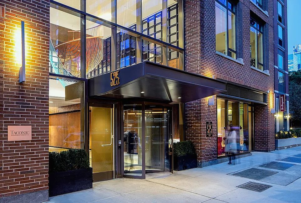 1st image of 525 W 52nd St APT 8HN