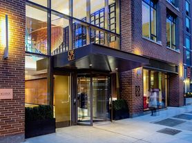 525 W 52nd St