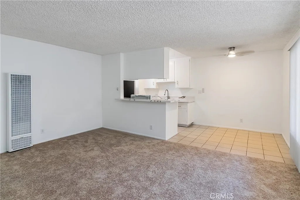 Building Photo - 4065 McLaughlin Ave #8